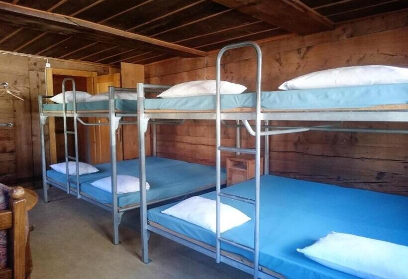 Кровать в Общей Комнате, Hôtel Pension Du Lac Bleu