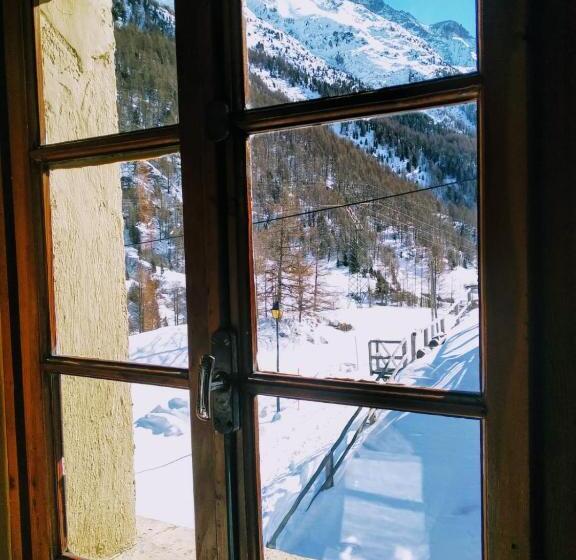 غرفة قياسية مطلة على الجبل, Hôtel Pension Du Lac Bleu