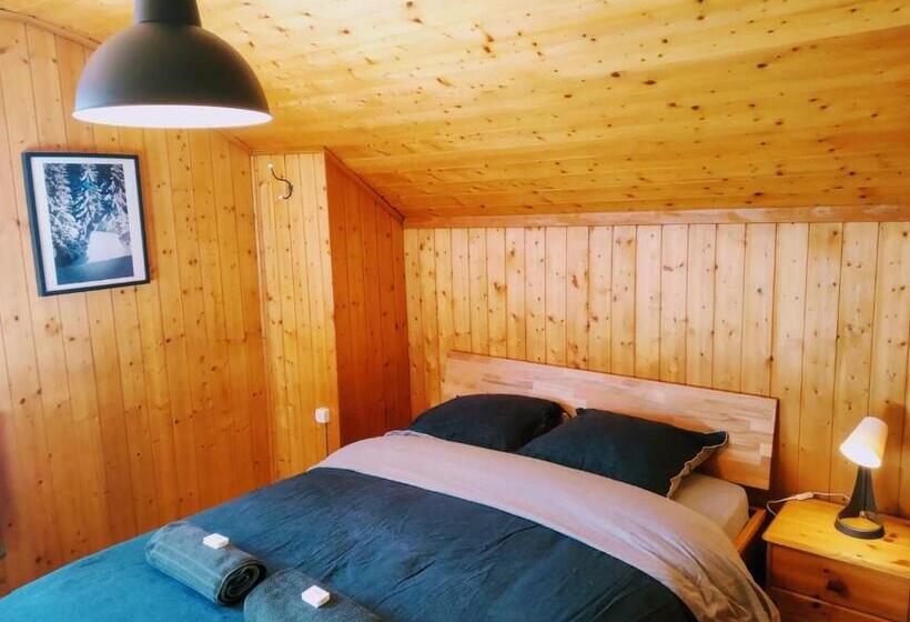 غرفة قياسية مطلة على الجبل, Hôtel Pension Du Lac Bleu