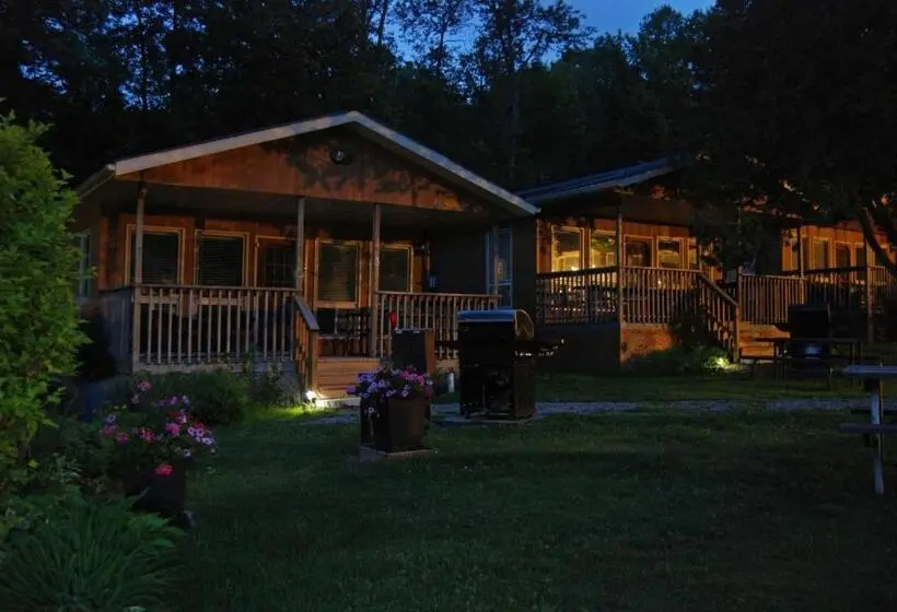 キャビン, Ogopogo Resort