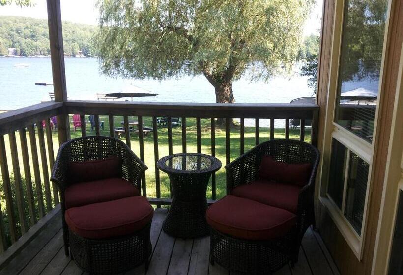 キャビン, Ogopogo Resort
