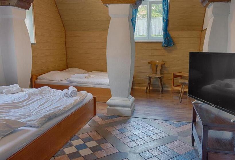 חדר סטנדרט לארבעה, Penzion Gaudeamus