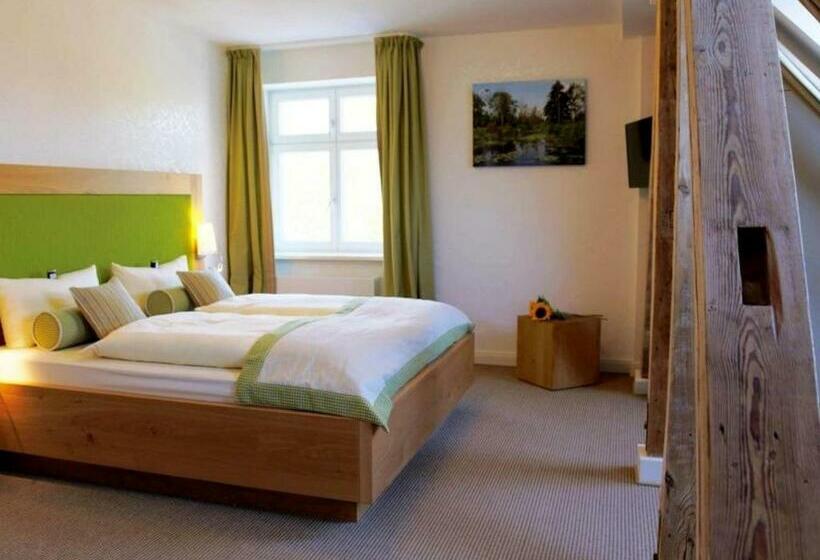 جناح, Und Restaurant Am Peenetal