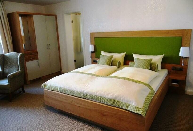 منزل غرفة نوم واحدة, Und Restaurant Am Peenetal