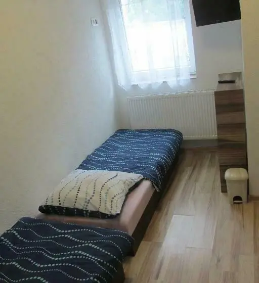 スタンダードルーム, Motel šofér