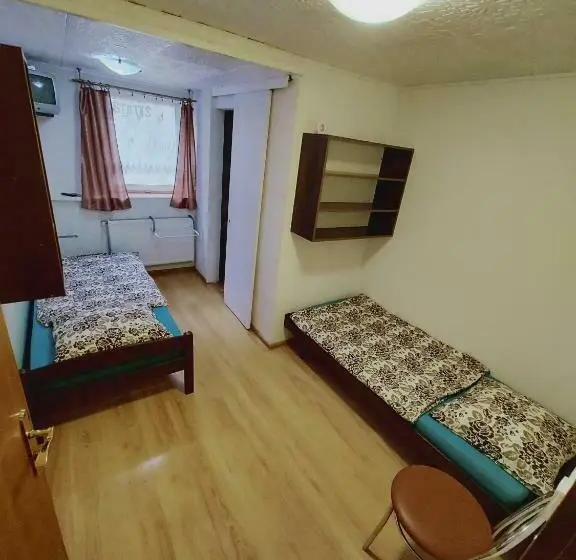 スタンダードルーム, Motel šofér