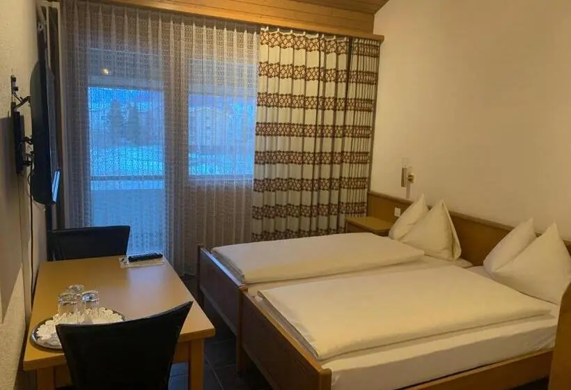 Standard Room, Parkhotel Wangs