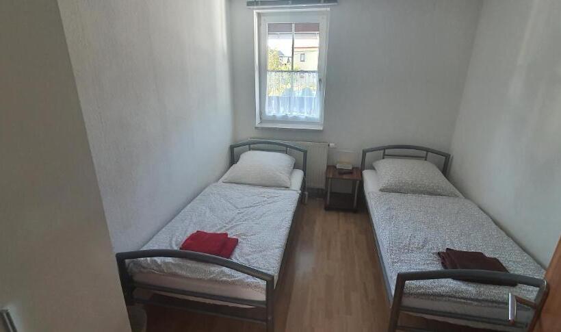 3ベッドルームアパートメント, Apartment Marx