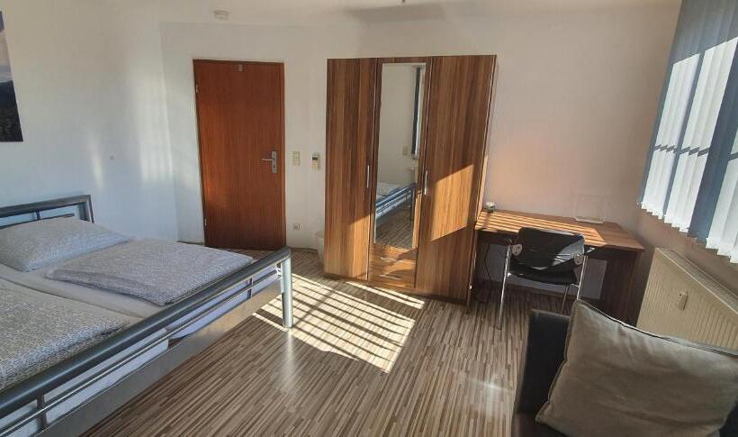 3ベッドルームアパートメント, Apartment Marx