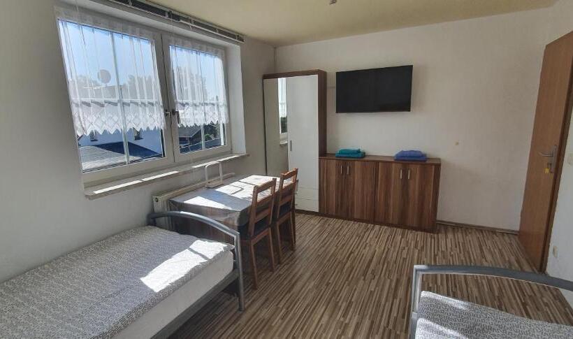 Апартаменты 3 Спальни, Apartment Marx
