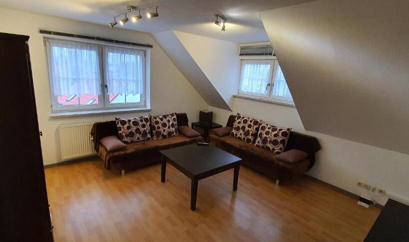 2ベッドルームアパートメント, Apartment Marx