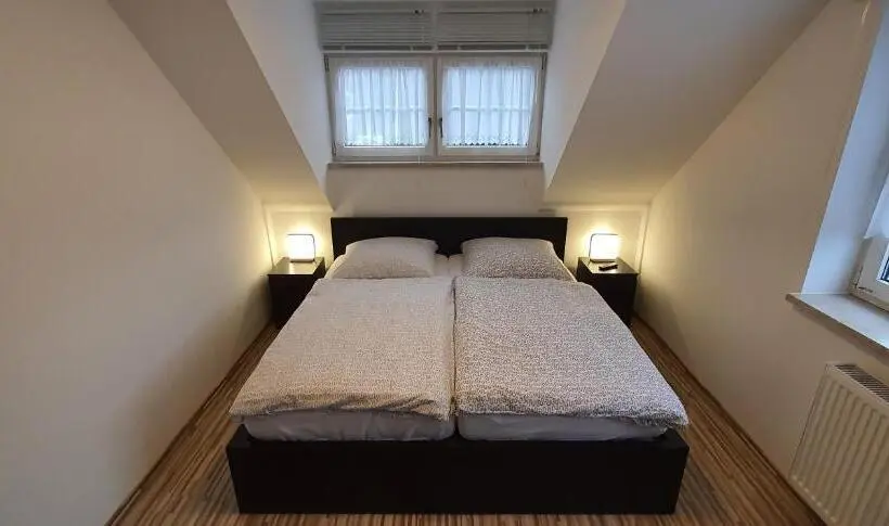 ２ベッドルームアパートメント, Apartment Marx