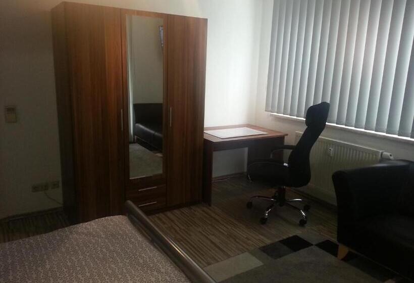 3ベッドルームアパートメント, Apartment Marx