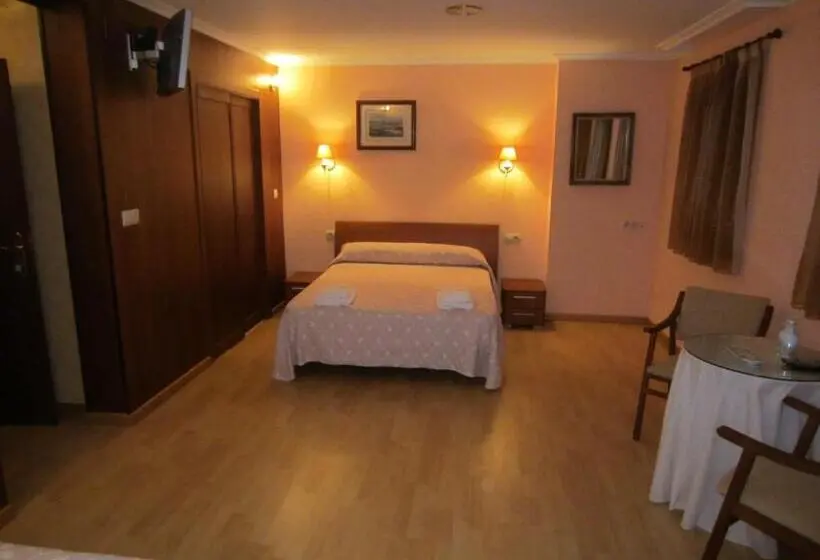 スタンダード４人部屋, Hostal Conde Rey