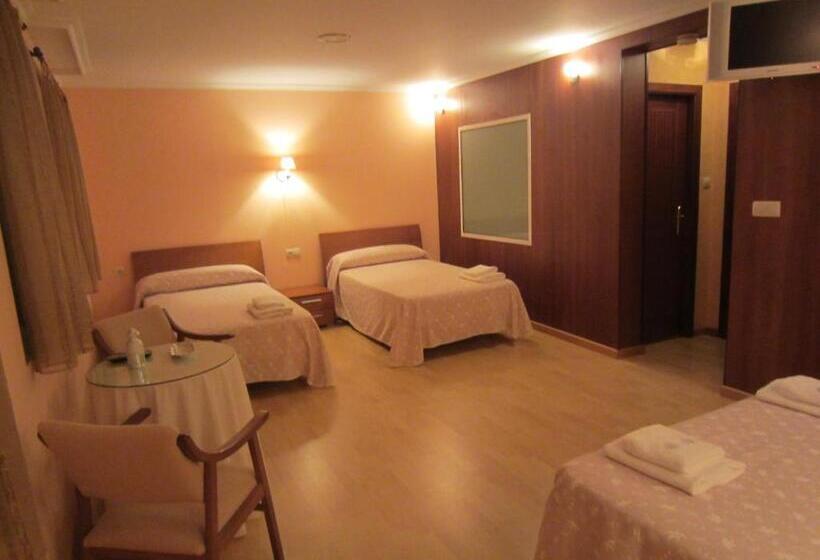 4인용 스탠다드 룸, Hostal Conde Rey