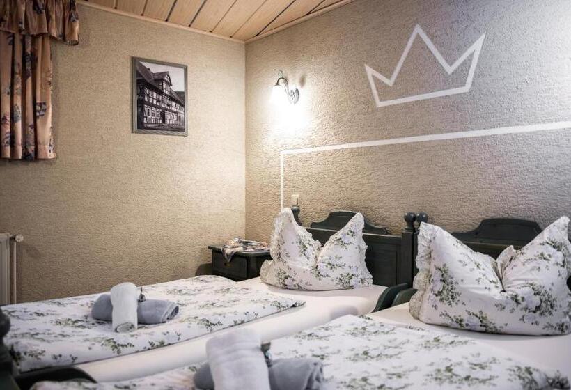 Номер Стандарт, Pension Zur Krone