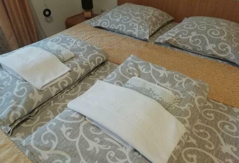 Номер Стандарт, Pensiunea Casa Butnarului