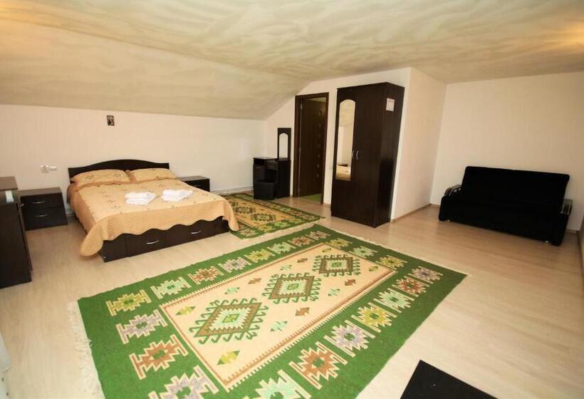 4인용 스탠다드 룸, Pensiunea Ciobanelu