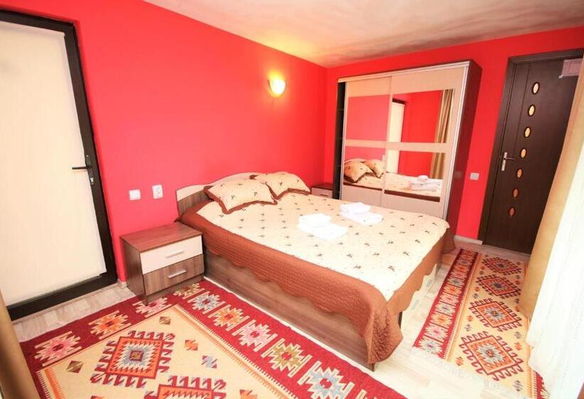 4인용 스탠다드 룸, Pensiunea Ciobanelu