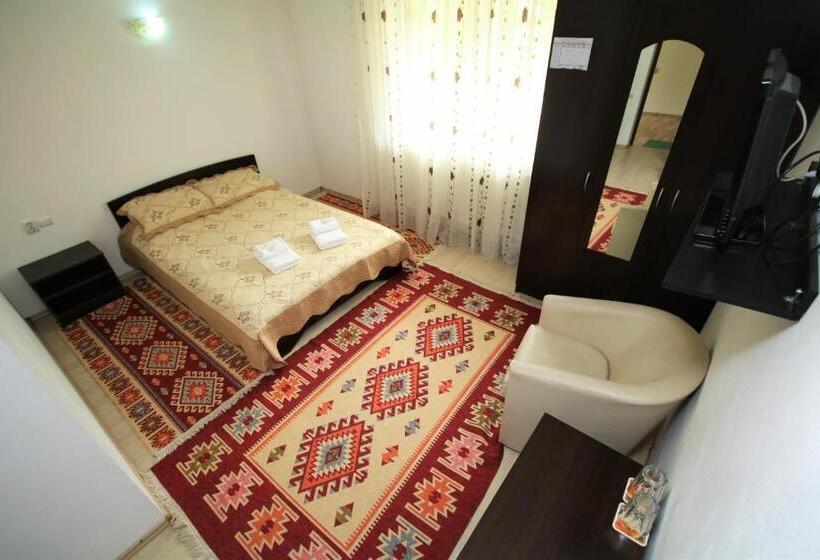 발코니가 있는 2 베드룸 아파트, Pensiunea Ciobanelu