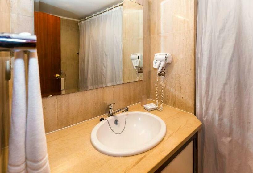 استودیوی استاندارد, Aparthotel Imperatriz