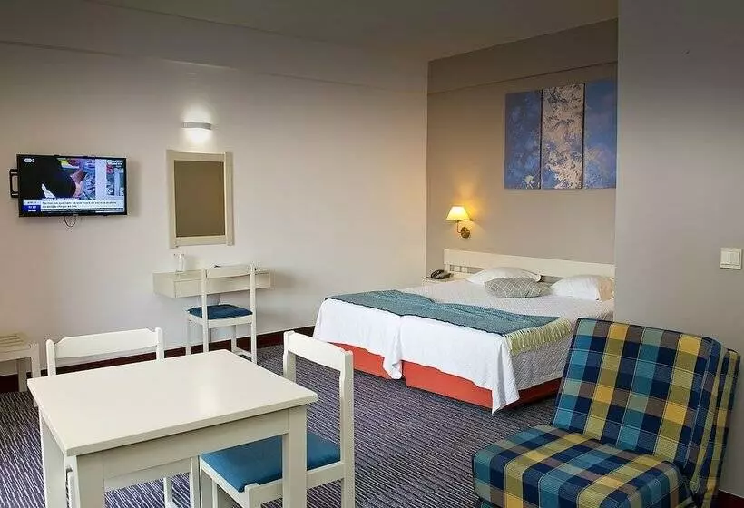 استودیوی استاندارد, Aparthotel Imperatriz