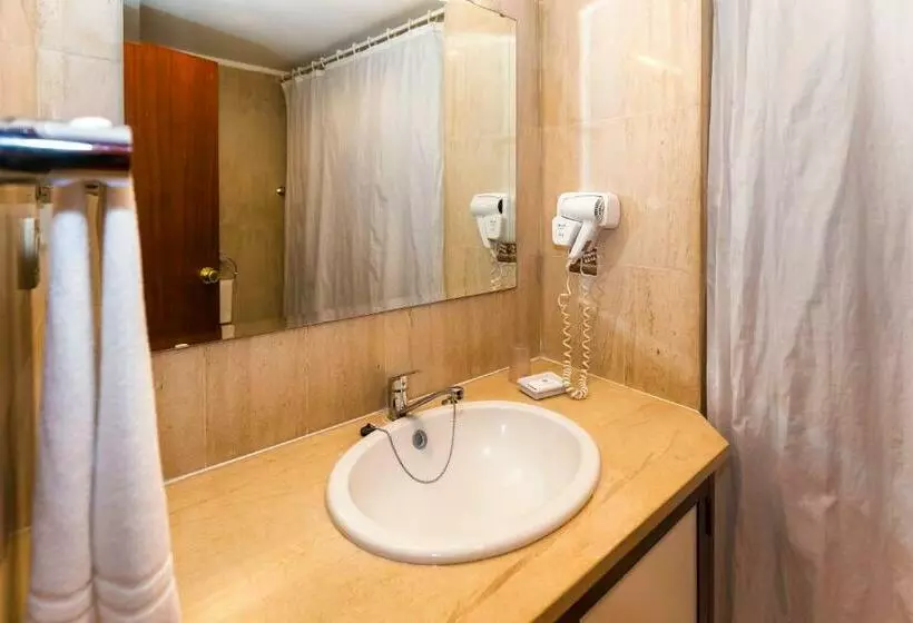 استودیوی استاندارد با چشم‌انداز دریا, Aparthotel Imperatriz