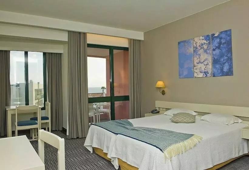 استودیوی استاندارد با چشم‌انداز دریا, Aparthotel Imperatriz