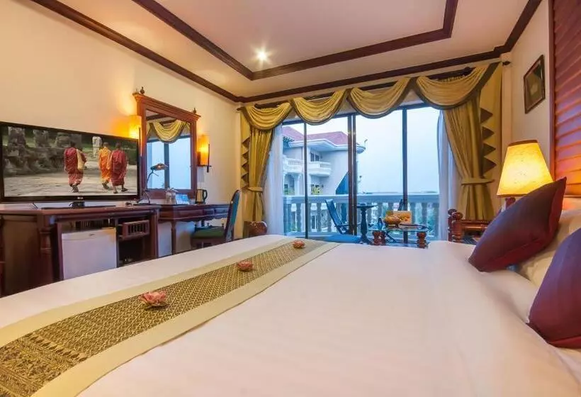 キングサイズベッドのスタンダードルーム, Borei Angkor Resort & Spa