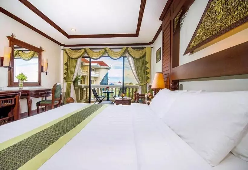キングサイズベッドのスタンダードルーム, Borei Angkor Resort & Spa