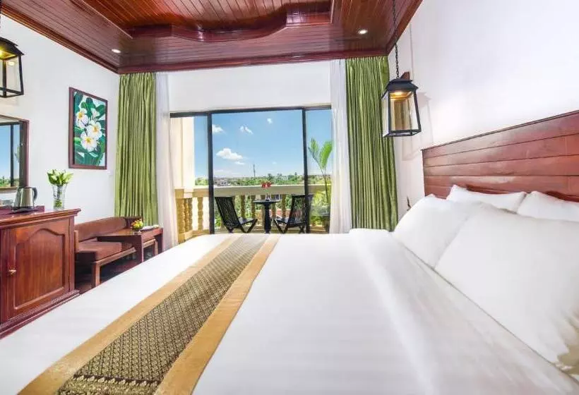キングサイズベッドのデラックスルーム, Borei Angkor Resort & Spa