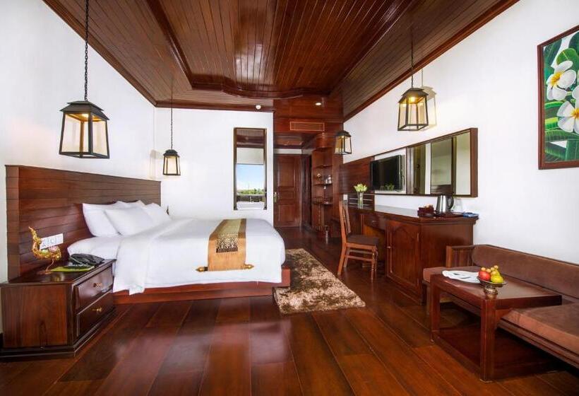 キングサイズベッドのデラックスルーム, Borei Angkor Resort & Spa