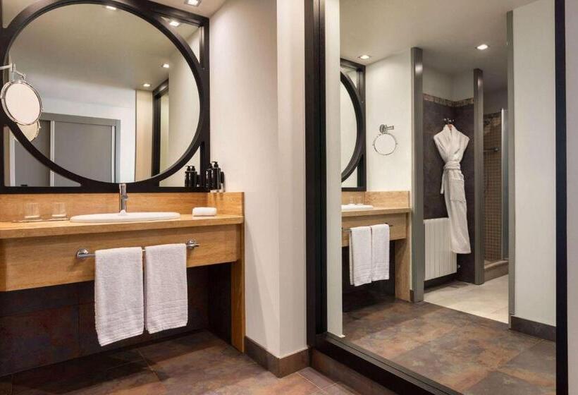 חדר סופריור עם מיטת קינג, Dolce by Wyndham Barcelona Resort