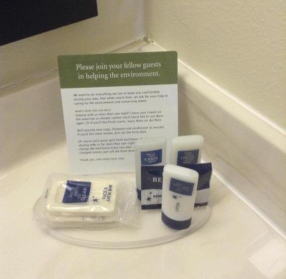 חדר סטנדרט מותאם לאדם עם מוגבלויות, Americinn By Wyndham Cedar Rapids Airport