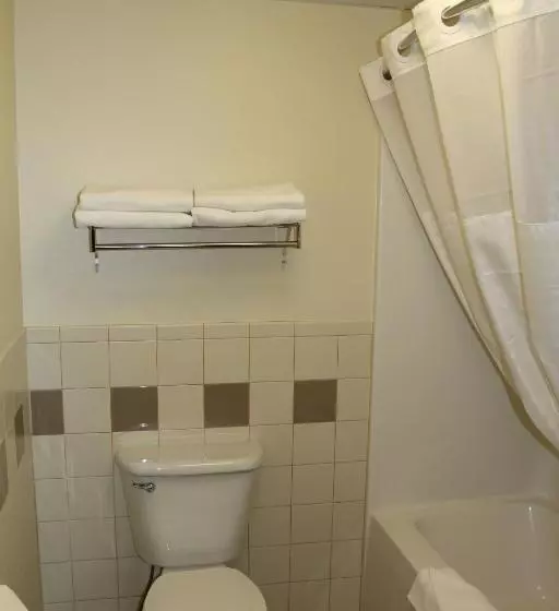 سوییت سوپریور, Americinn By Wyndham Cedar Rapids Airport