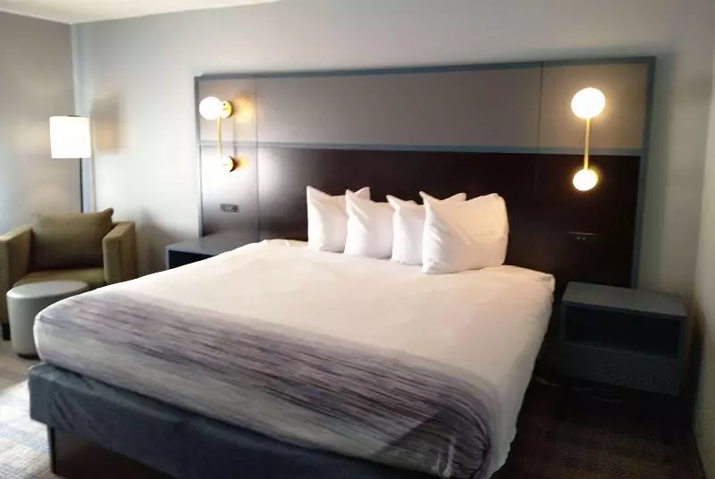 اتاق لوکس با تخت بزرگ, Americinn By Wyndham Peoria