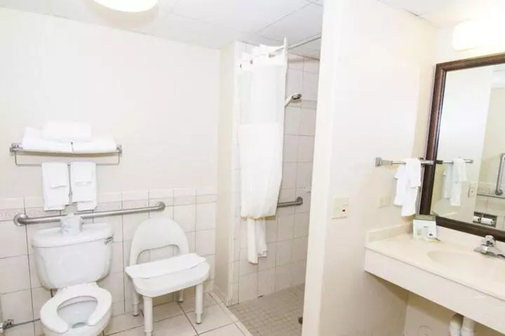 اتاق استاندارد برای معلولان, Americinn By Wyndham Peoria