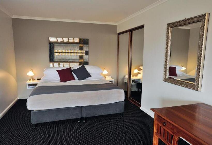 带双人大床的行政管理套房, Tamar Valley Resort Grindelwald