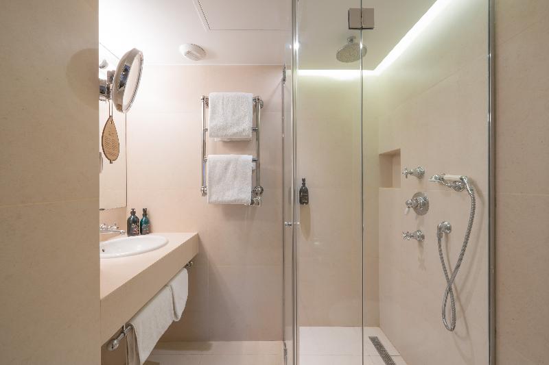 이그제큐티브 스위트 킹침대, Tamar Valley Resort Grindelwald