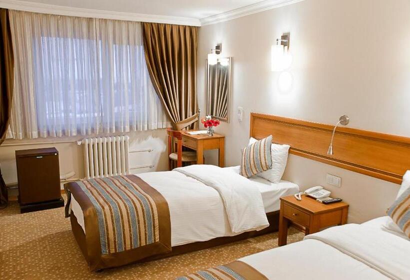 Cameră Standard, Avlonya