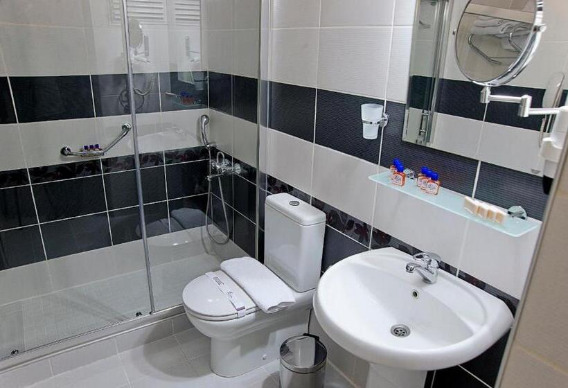 Cameră Triplă Standard, Avlonya