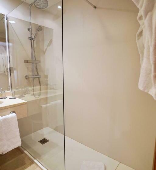 חדר סטנדרט עם טרסה, Gran Hotel Victoria