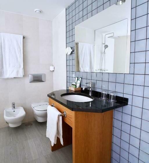 סוויטת ג'וניור עם טרסה, Gran Hotel Victoria