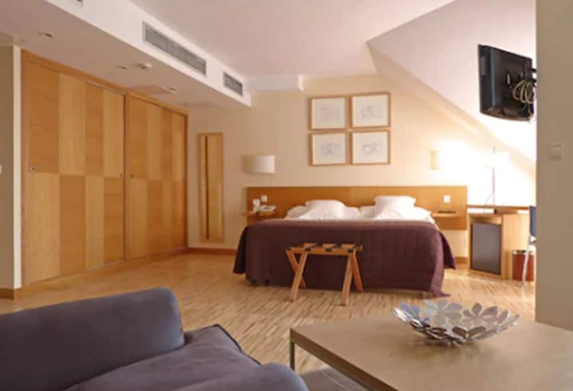 סוויטת ג'וניור עם טרסה, Gran Hotel Victoria