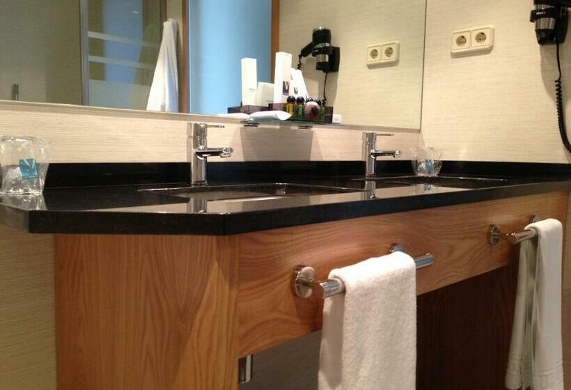 סוויטת ג'וניור דלוקס, Gran Hotel Victoria