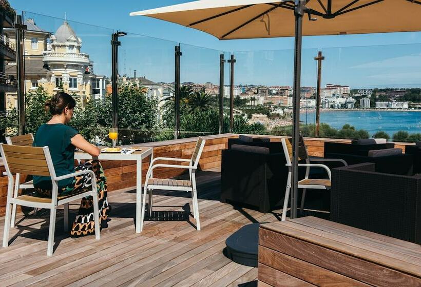 חדר משפחתי, Gran Hotel Victoria