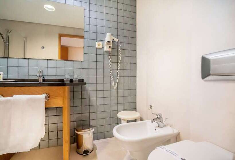 חדר סטנדרט עם טרסה, Gran Hotel Victoria