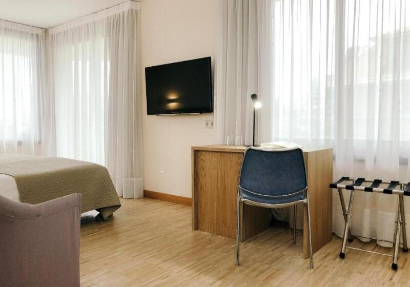 חדר סטנדרט עם טרסה, Gran Hotel Victoria