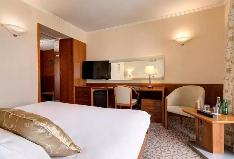 コンフォートルーム, Grand Hotel Union Eurostars