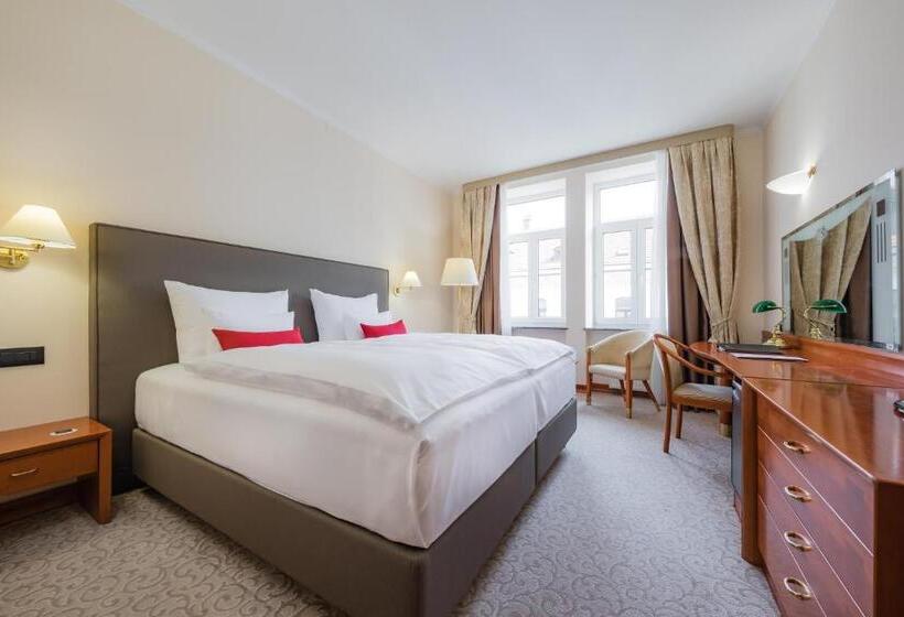 اتاق راحتی, Grand Hotel Union Eurostars